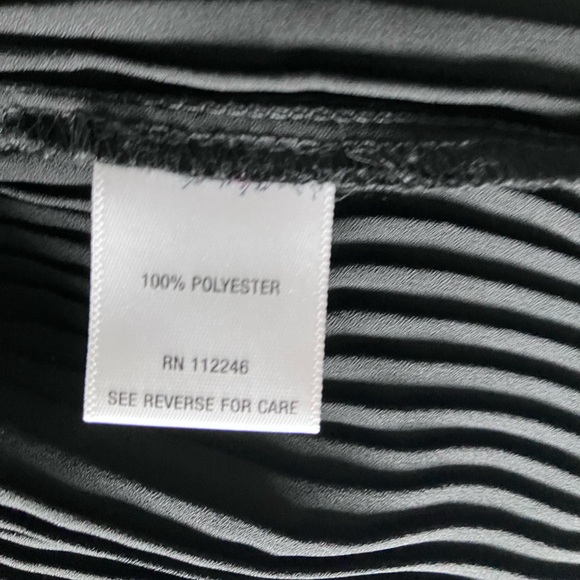 SAMI & JO Black Pleated Bottom Tank Blouse Size M - Picture 10 of 10